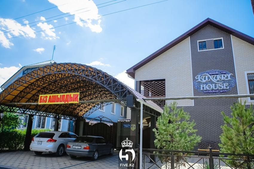 Luxury House Hotel Simkent Kültér fotó