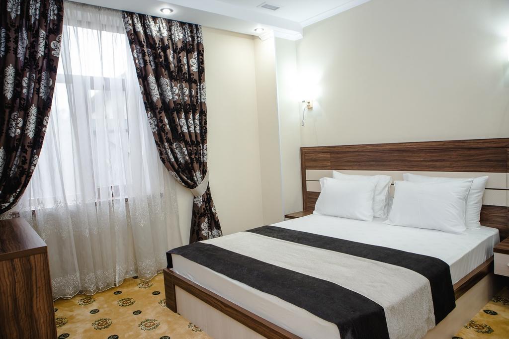 Luxury House Hotel Simkent Kültér fotó