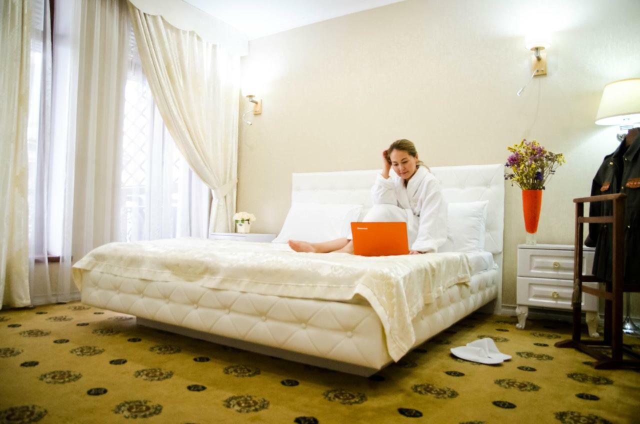 Luxury House Hotel Simkent Kültér fotó