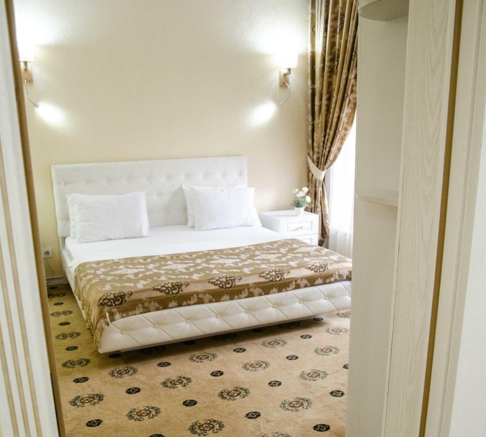 Luxury House Hotel Simkent Kültér fotó