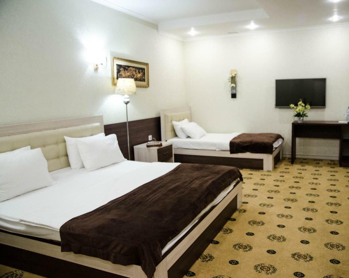 Luxury House Hotel Simkent Kültér fotó