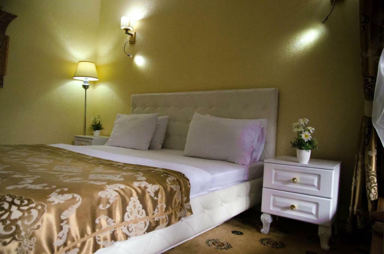 Luxury House Hotel Simkent Kültér fotó