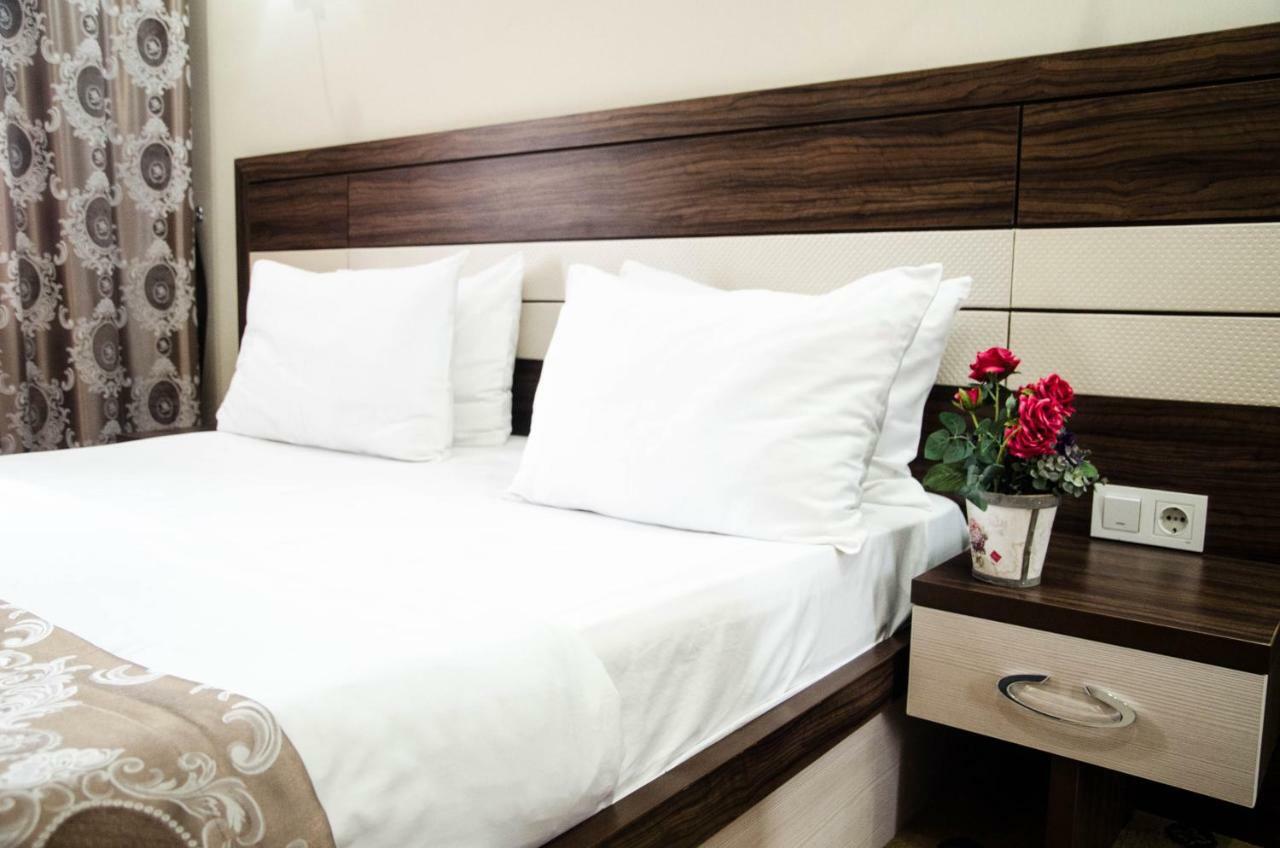 Luxury House Hotel Simkent Kültér fotó