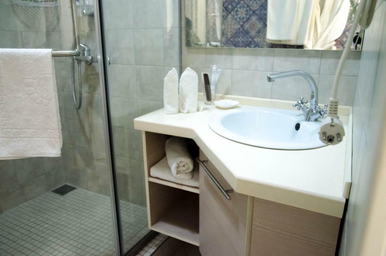 Luxury House Hotel Simkent Kültér fotó