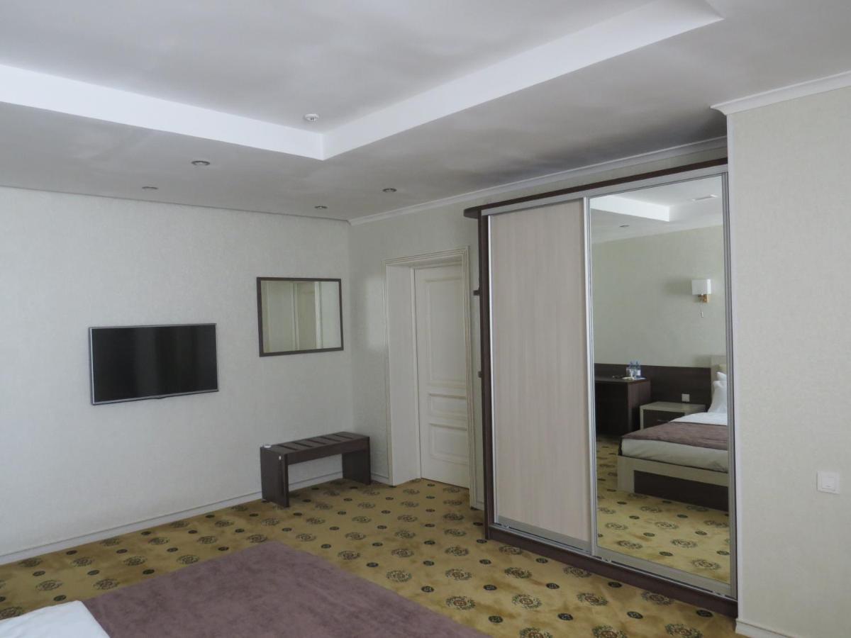 Luxury House Hotel Simkent Kültér fotó